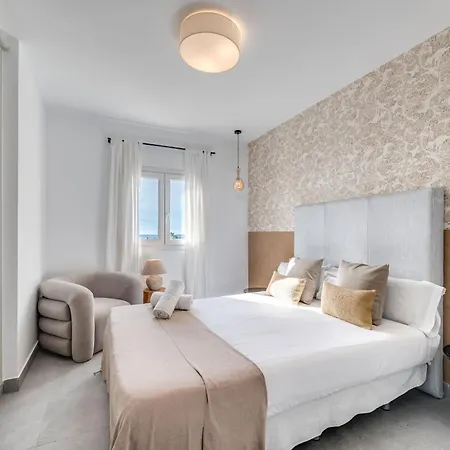 Vacation I Banus Waterfront Penthouse Marina, Sea View, Beachfront Apartment